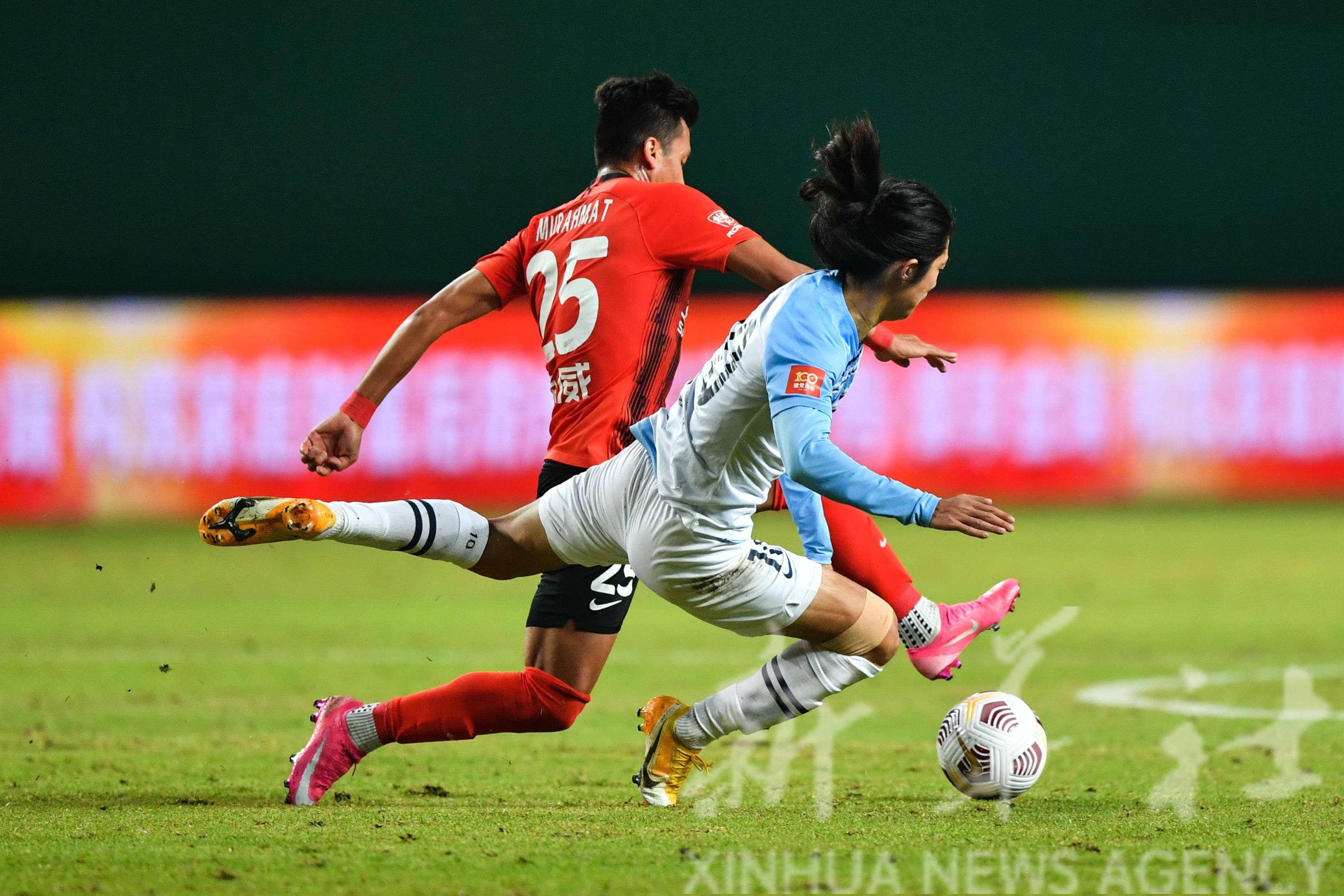 爱游戏全站-赛后上海海港调整名单以备荷甲赛前广州队绝杀压哨——亚冠节点到来，现场解说直呼：山东男篮围绕亚冠调整名单的简单介绍